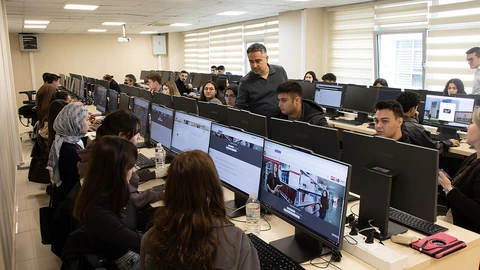 Students meeting for the 1Lib1Ref campaign at İzmir Kâtip Çelebi University.