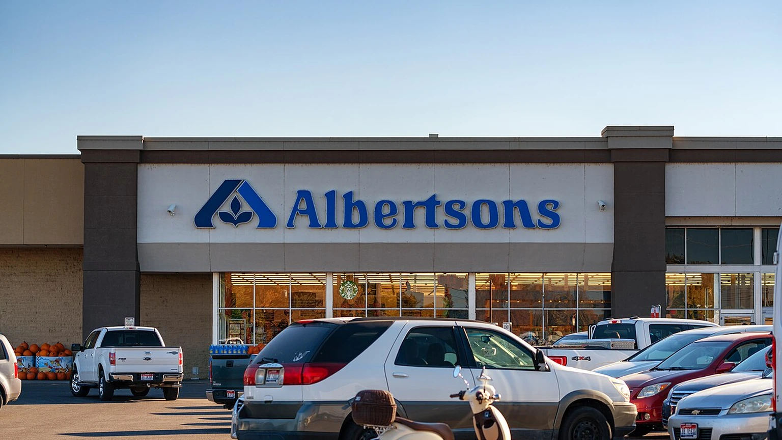Exterior of an Albertsons grocery store in Idaho Falls, Idaho.